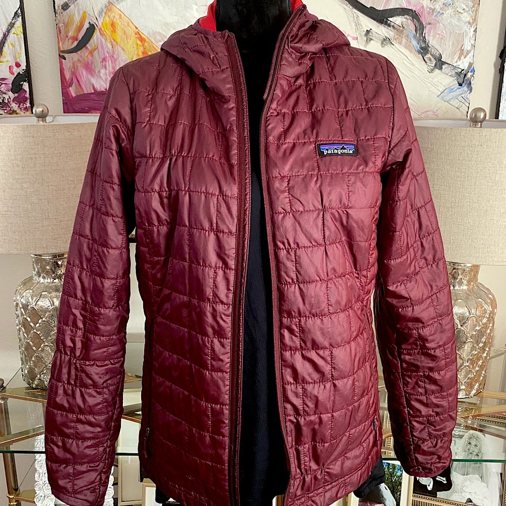 Patagonia women’s micropuff jacket
